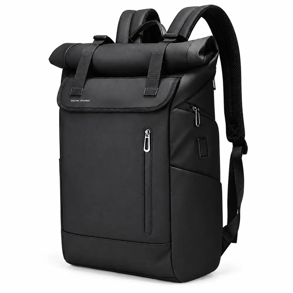Le Nomade, sac à dos ordinateur Roll Top noir sur fond blanc